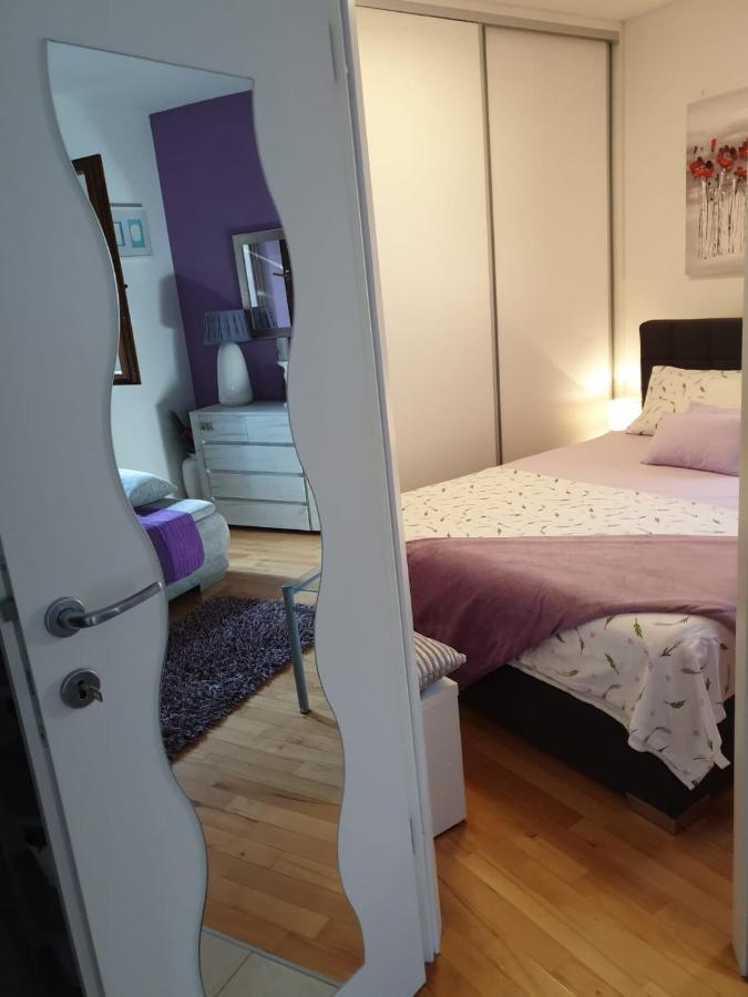 Apartments And Rooms Villa Lina สปลิท ภายนอก รูปภาพ