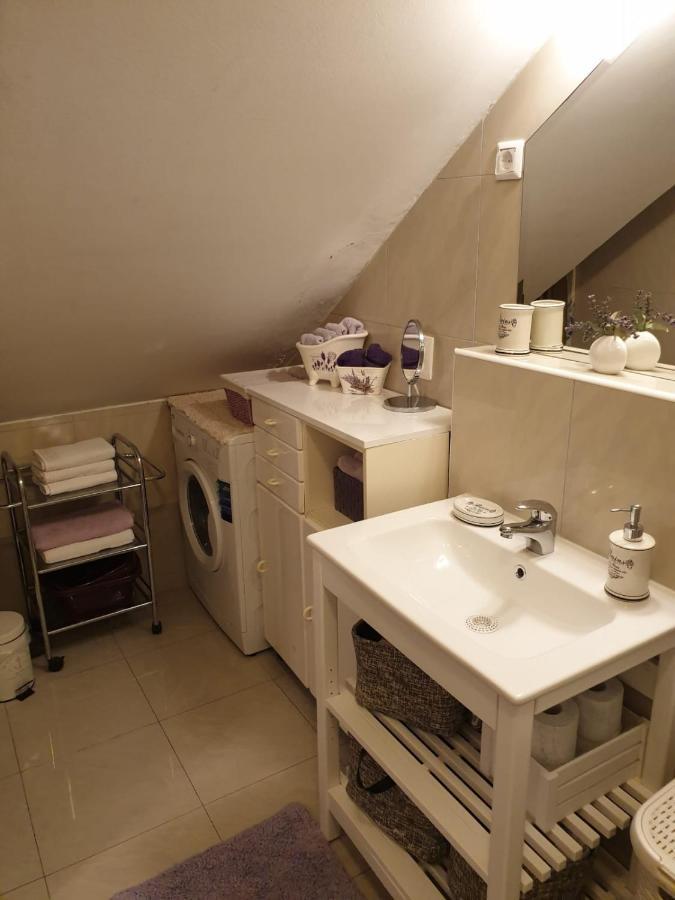 Apartments And Rooms Villa Lina สปลิท ภายนอก รูปภาพ