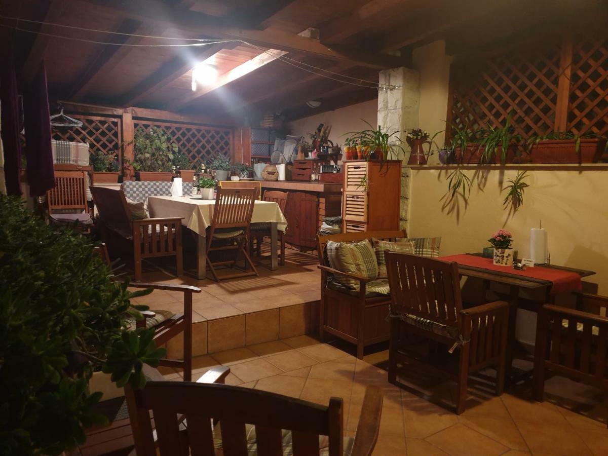 Apartments And Rooms Villa Lina สปลิท ภายนอก รูปภาพ